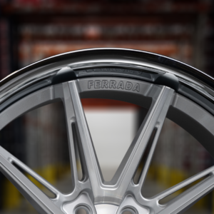 FERRADA CM2 Wheel Size 19 Machine Silver with Chrome Lip
