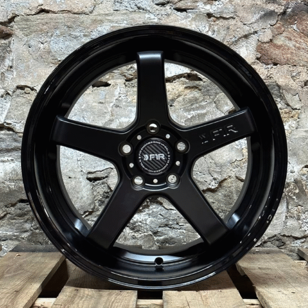 F1R FC5 Wheel Size 18 Matte Black with Gloss Black Lip - Image 4