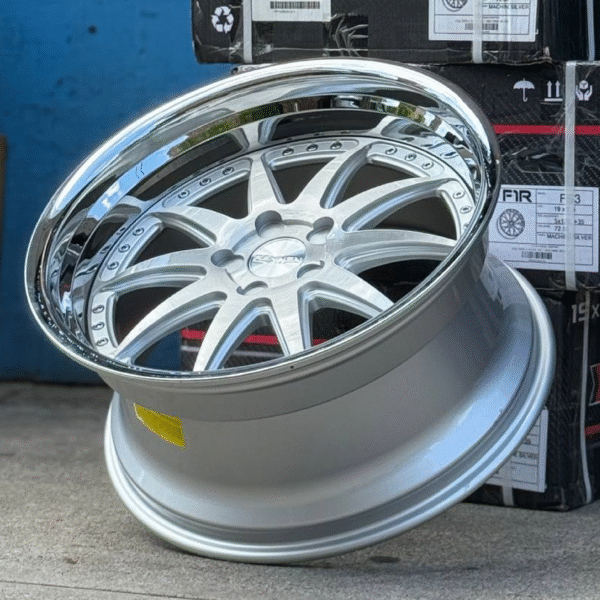 RENNEN CSL 1 Wheels Size 18 Silver Brushed with Chrome Step Lip - Image 2