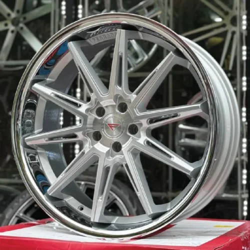 FERRADA CM2 Wheels Size 19 Machine Silver with Chrome Lip