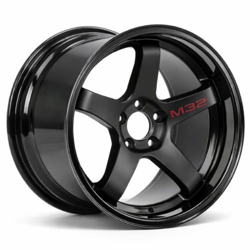 C M32 Wheels Size 18 Matte Black with Gloss Black Lip