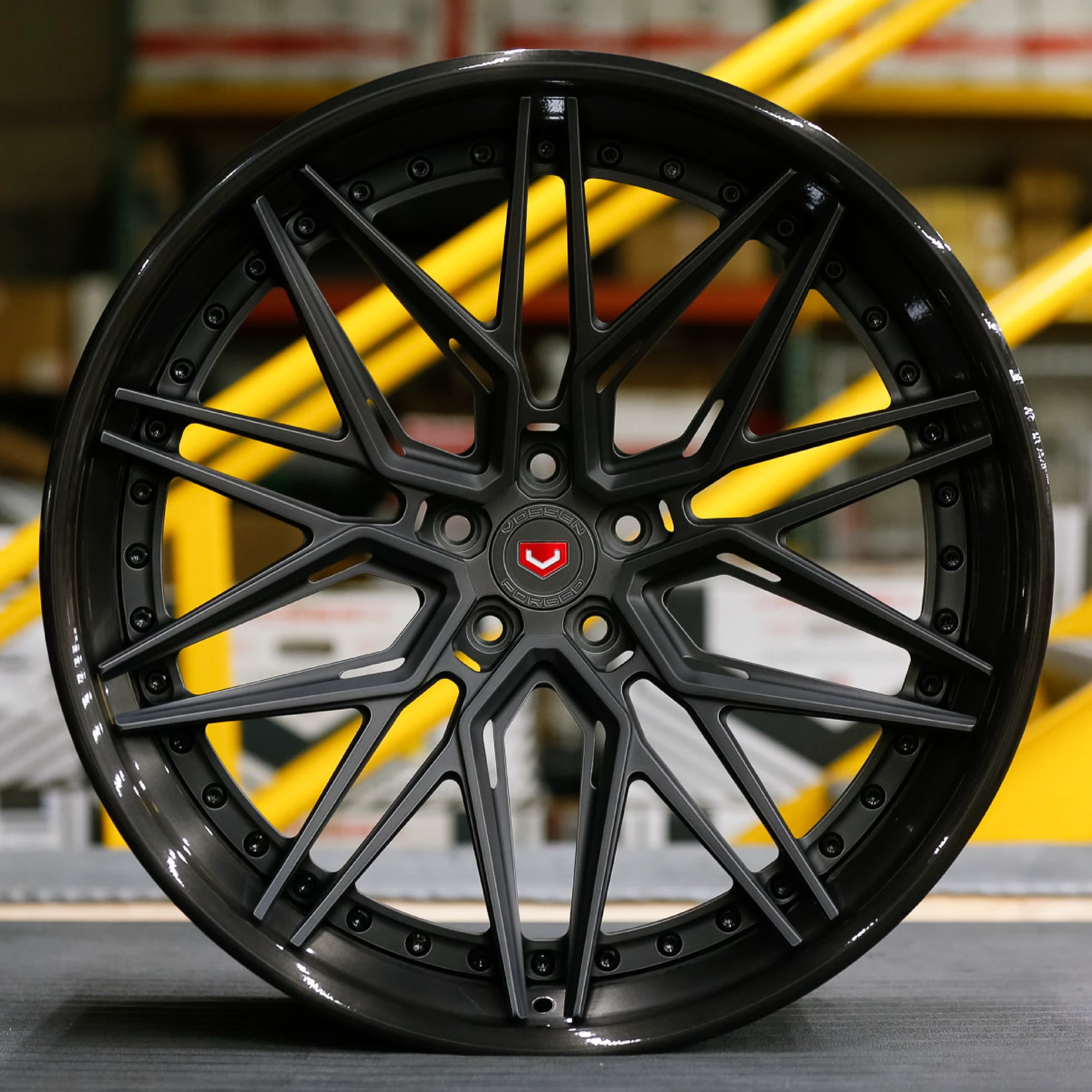 VOSSEN EVO-5 3-Piece Wheel Size 19 Satin Black with Midnight Smoke - Imagen 2