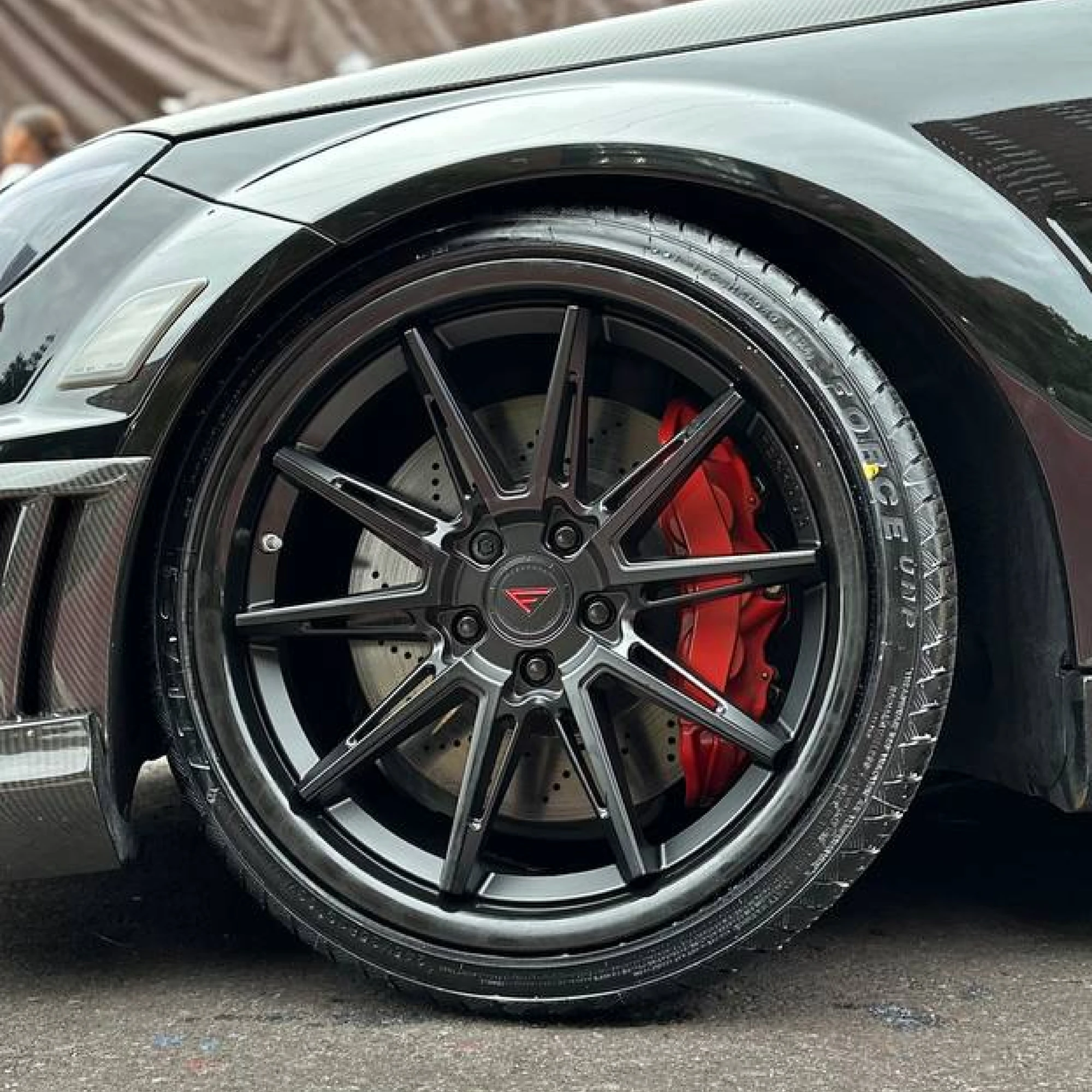FERRADA CM2 Wheel Size 20 Matte Black with Gloss Black Lip (Wheel & Tire Package) - Image 2