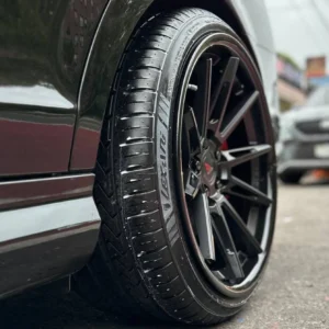FERRADA CM2 Wheel Size 19 Matte Black with Gloss Black Lip
