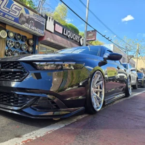 FERRADA CM2 Wheels Size 20x10.5 / 20x11.5 Machine Silver with Chrome Lip for Honda Accord 2022-2026 - with Air Suspension
