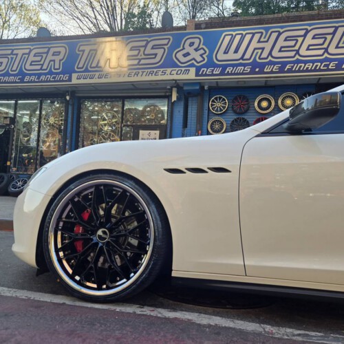 AZAD AZSLS1.0 WHEEL SIZE 22 Gloss Black with Chrome Lip