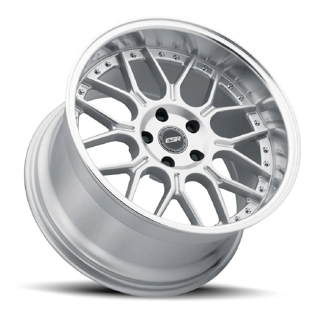 ESR CS18 Wheel Rim Size 18 Inch Hyper Silver with a Machined Lip - Image 2