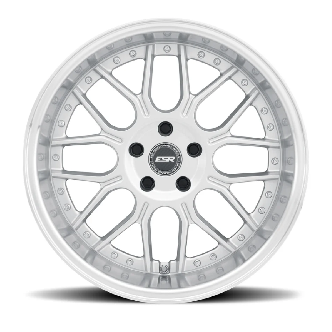 ESR CS18 Wheel Rim Size 18 Inch Hyper Silver with a Machined Lip - Image 3